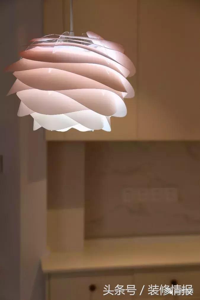 楼中楼的大厨房大餐厅的设计,斜的厨房怎么设计橱柜