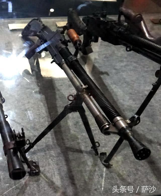 日军96式轻机枪,日军的99式轻机枪性能如何