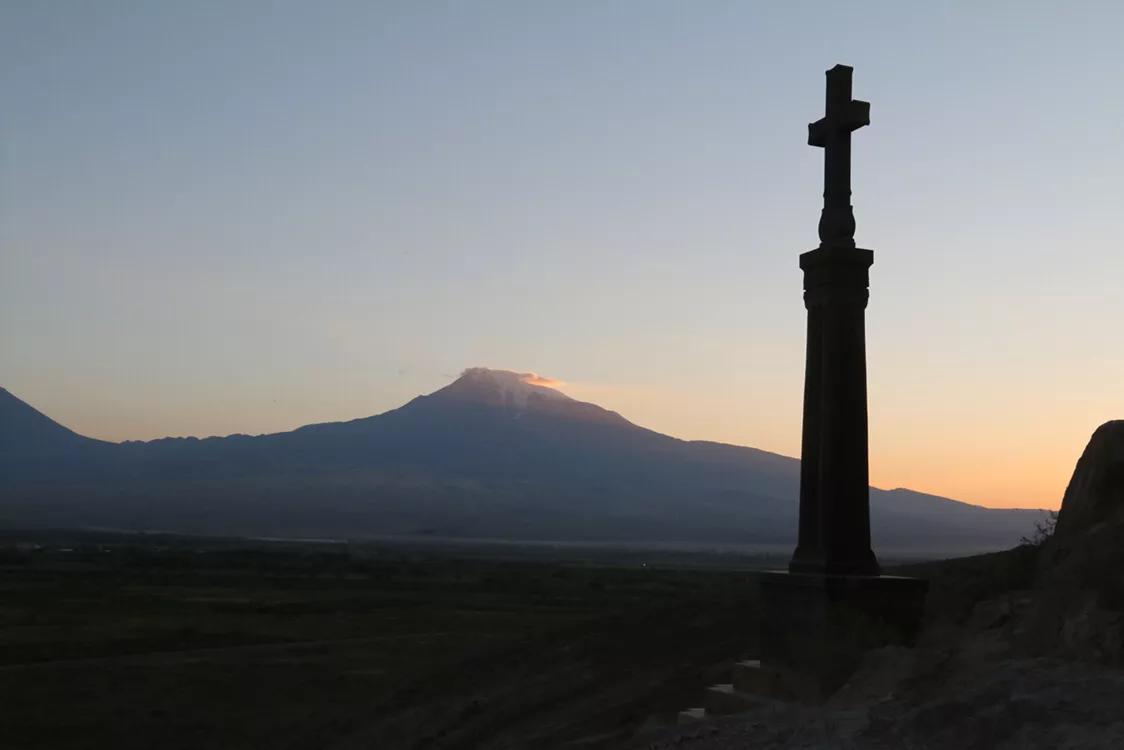 土耳其亚拉腊雪山下的亚美尼亚“深坑”修道院（霍瑞维拉修道院）
