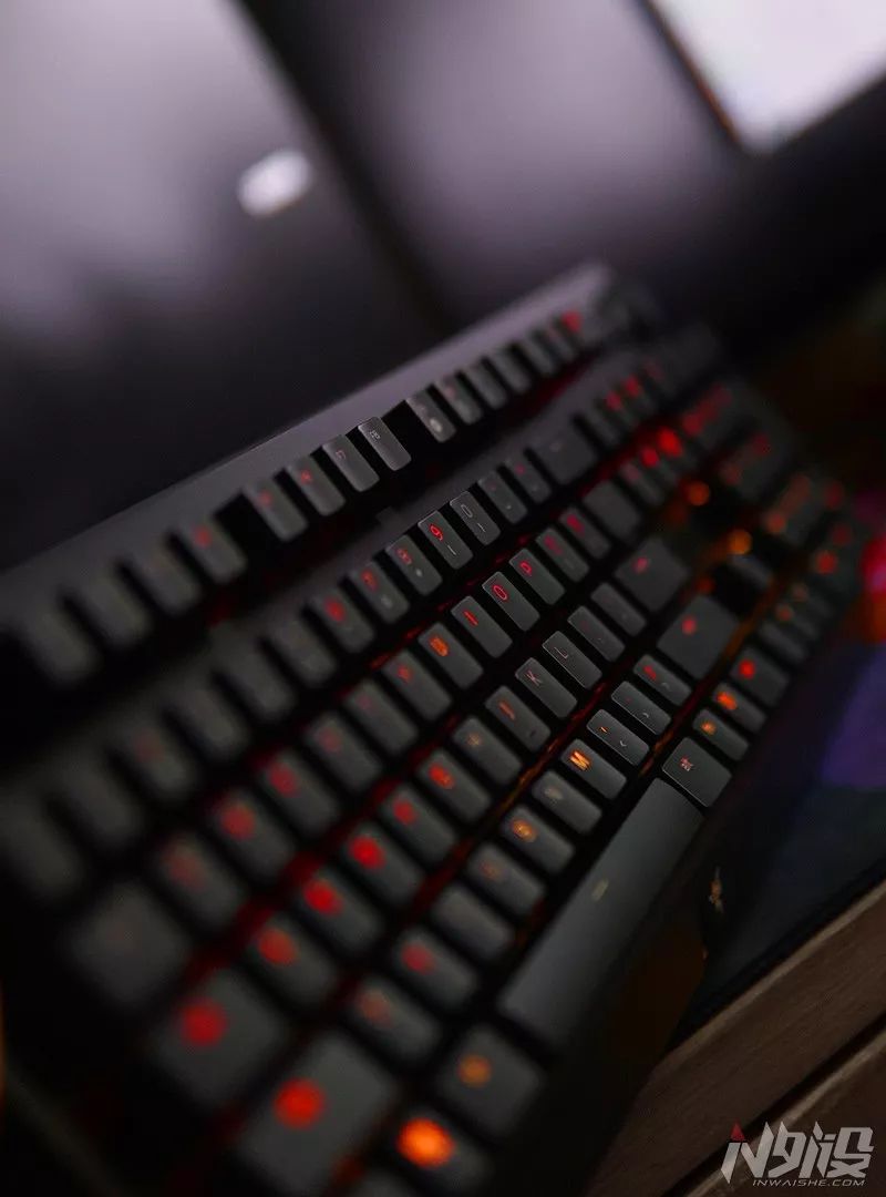 雷蛇黑寡妇蜘蛛v3键盘有红灯,razer雷蛇黑寡妇蜘蛛标准版键盘