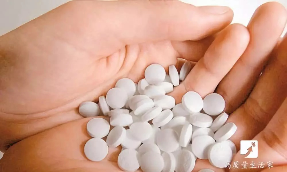 阿司匹林捣碎怎样擦皮肤,阿司匹林磨碎敷脸有什么功效