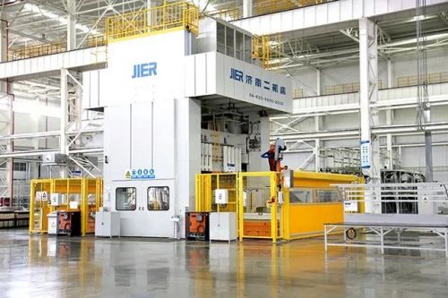 探秘中国汽车制造高质量发展：国金GM3生产线之冲压车间