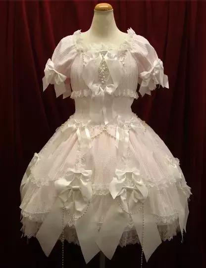 洛丽塔服装有什么典故,洛丽塔公主裙由来