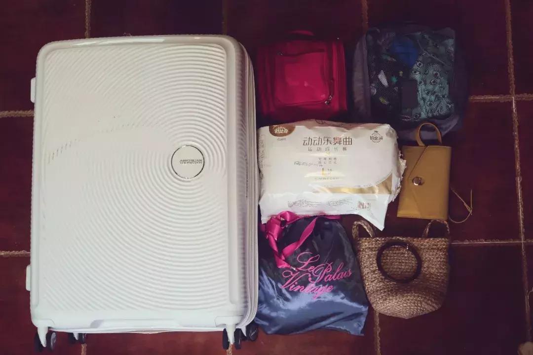 行李打包最省空间的方法,打包箱的收纳方法