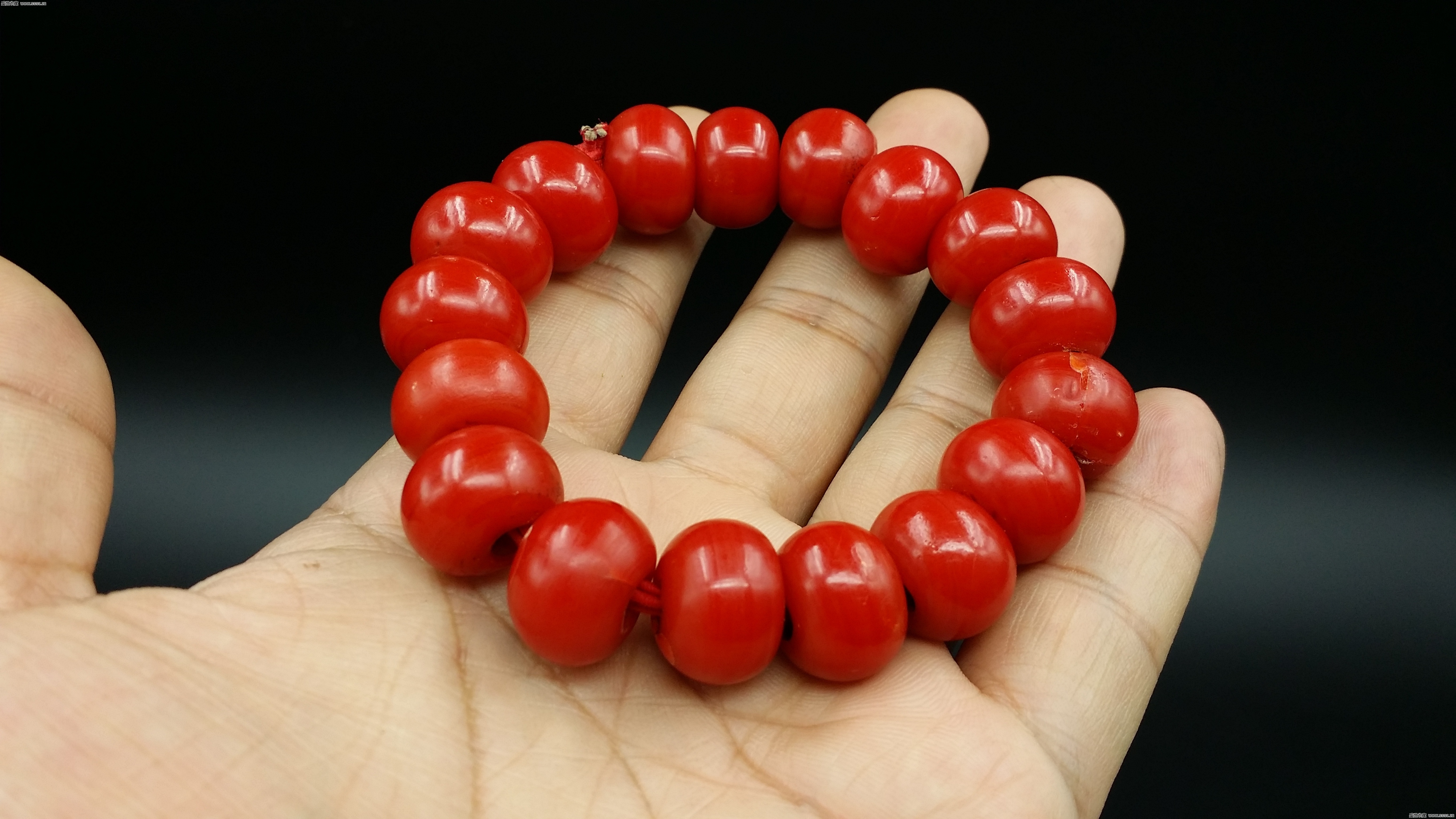 南红怎么区别品质和真假,如何分辨假的南红