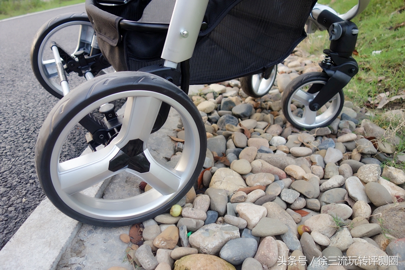 儿童推车放哪里合适,儿童推车买什么款