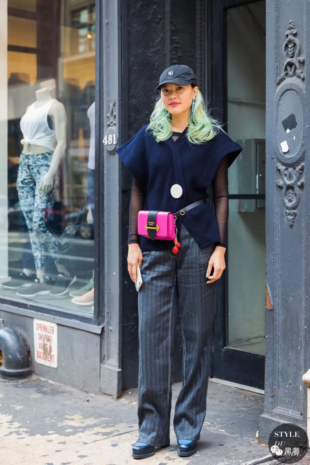 结婚当天适合妈妈背的包推荐,去参加婚礼背什么颜色的包合适