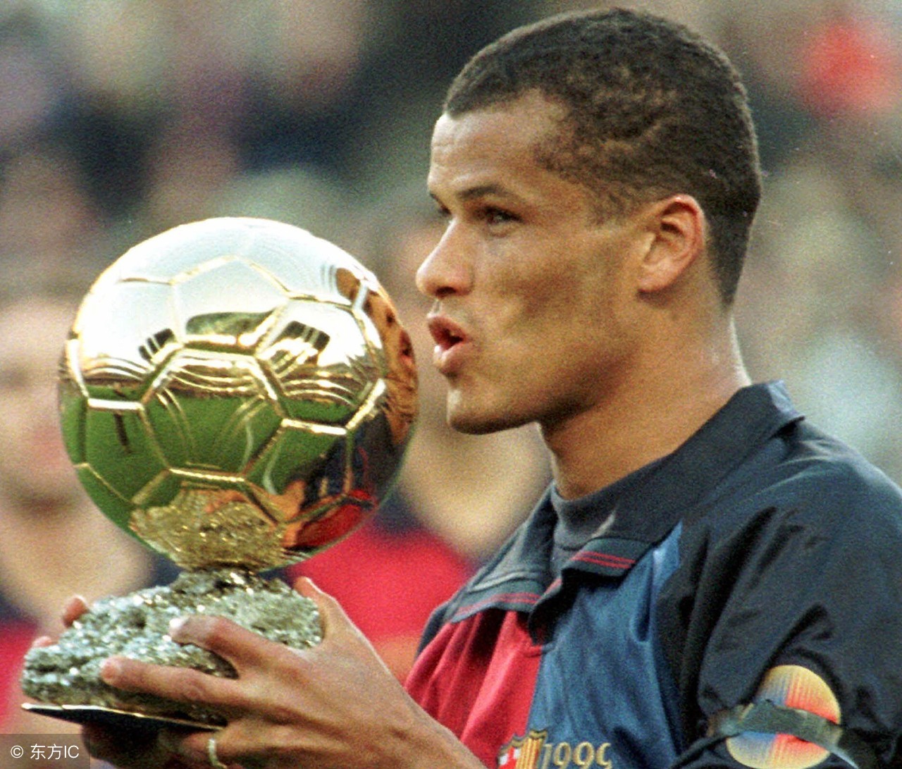 足球历史十大中场排名,足球历史最强十大中场