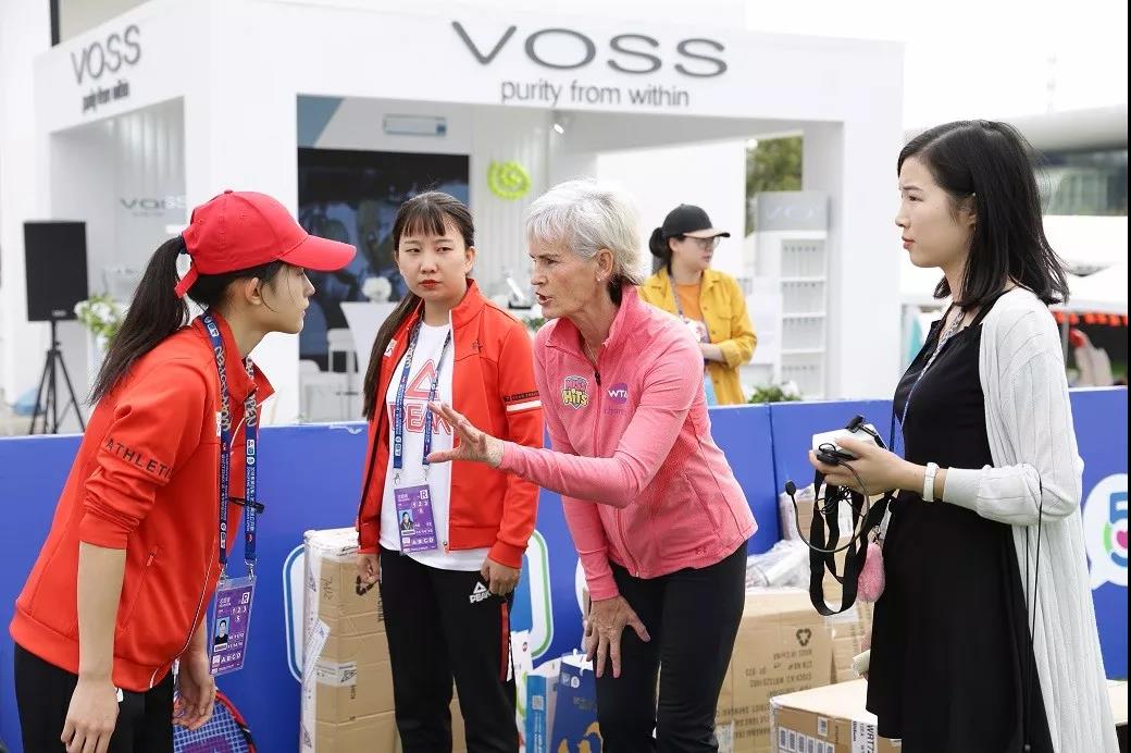 穆雷妈妈武汉亲自“传道”，看好中国网球发展前景！