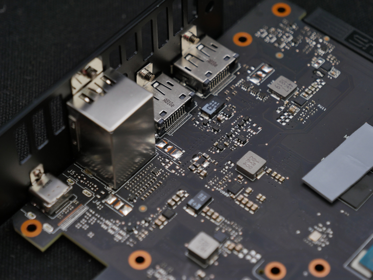 鍗庣rogstrixrtx3070,鍗庣rogstrixrtx4090