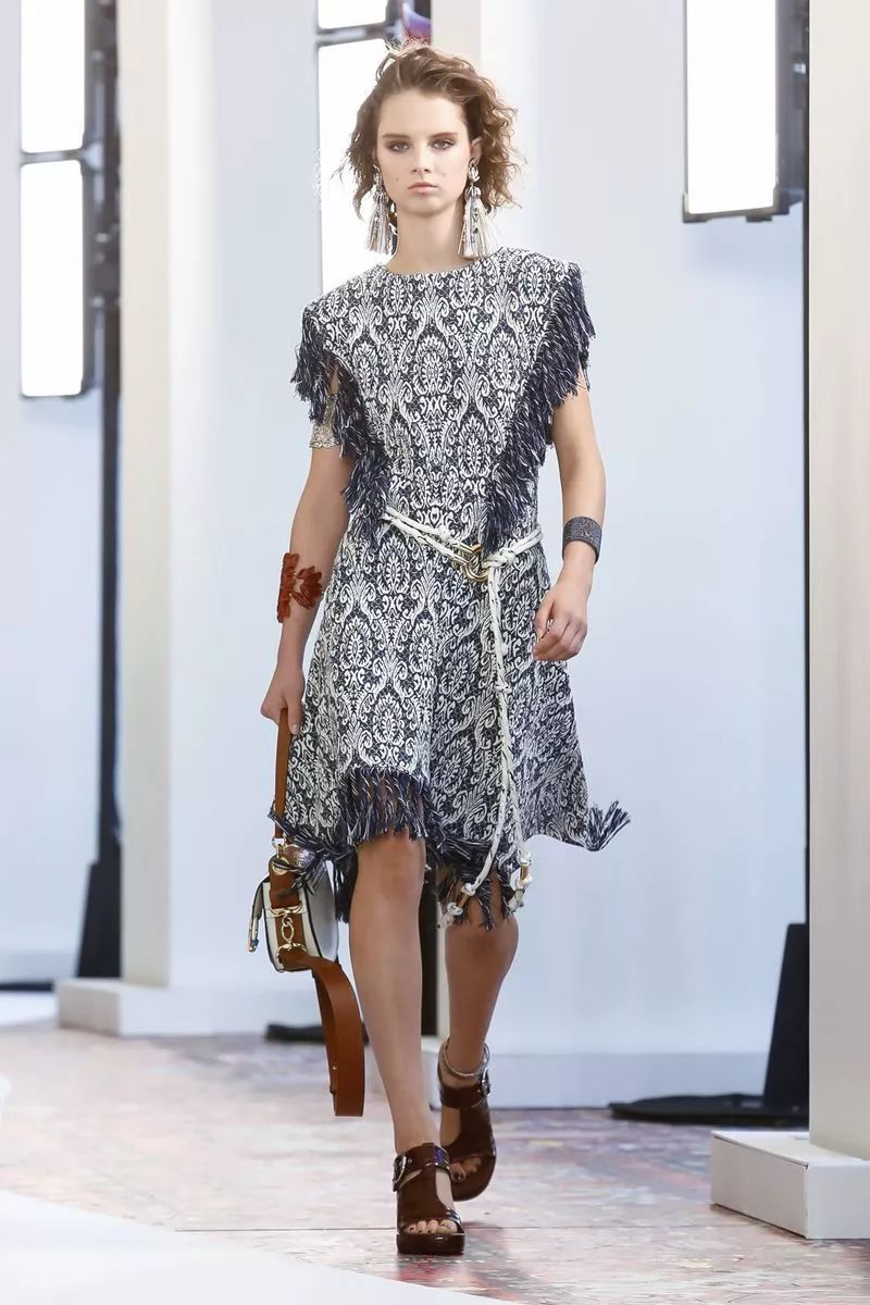 Chloé自由女神开启时尚乌托邦,MaisonMargiela鬼才升级!