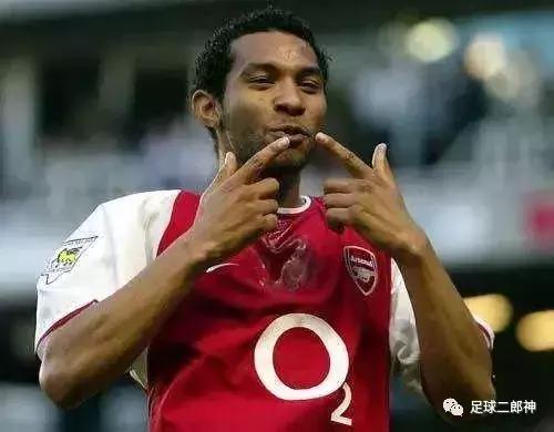 时隔14年英超再现帽子戏法,25岁闪耀英超赛场后却光速陨落