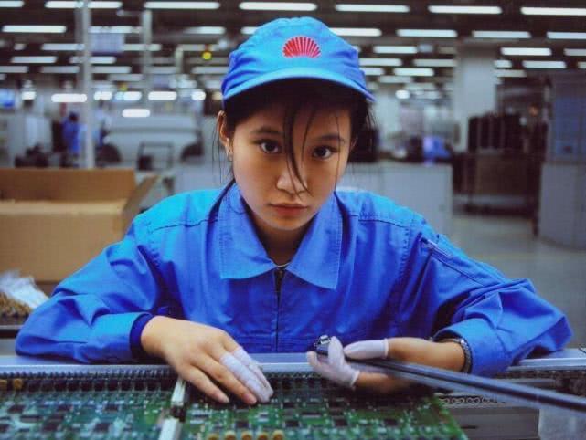 工厂打工妹一个月能赚多少,打工妹月薪一万
