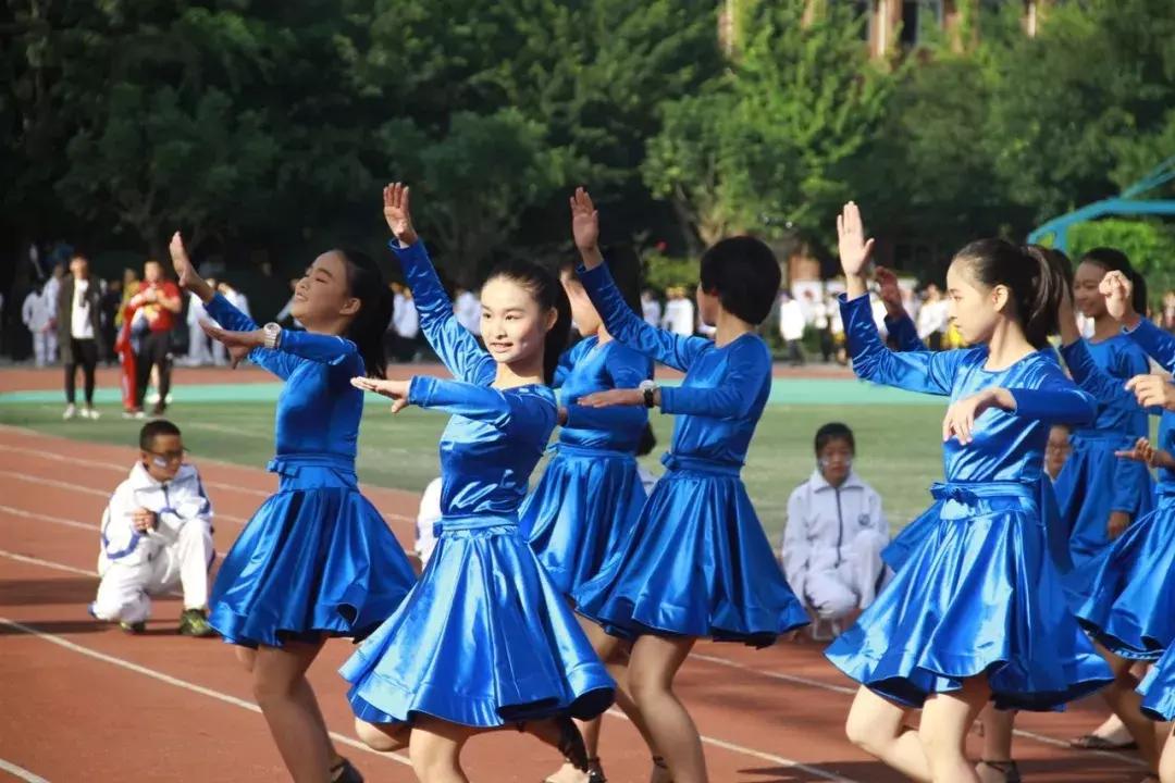 巧绘世界缩影，畅舞运动激情，科中第十届体育文化节盛大开幕
