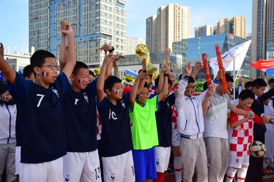 巧绘世界缩影，畅舞运动激情，科中第十届体育文化节盛大开幕