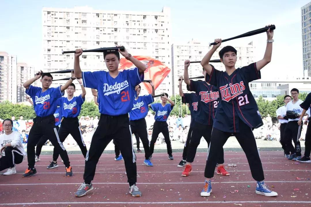 巧绘世界缩影，畅舞运动激情，科中第十届体育文化节盛大开幕