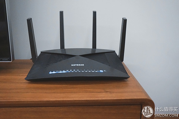 华硕千兆路由器rt-n56u黑金刚亮色,华硕2.5gwifi6路由器评测