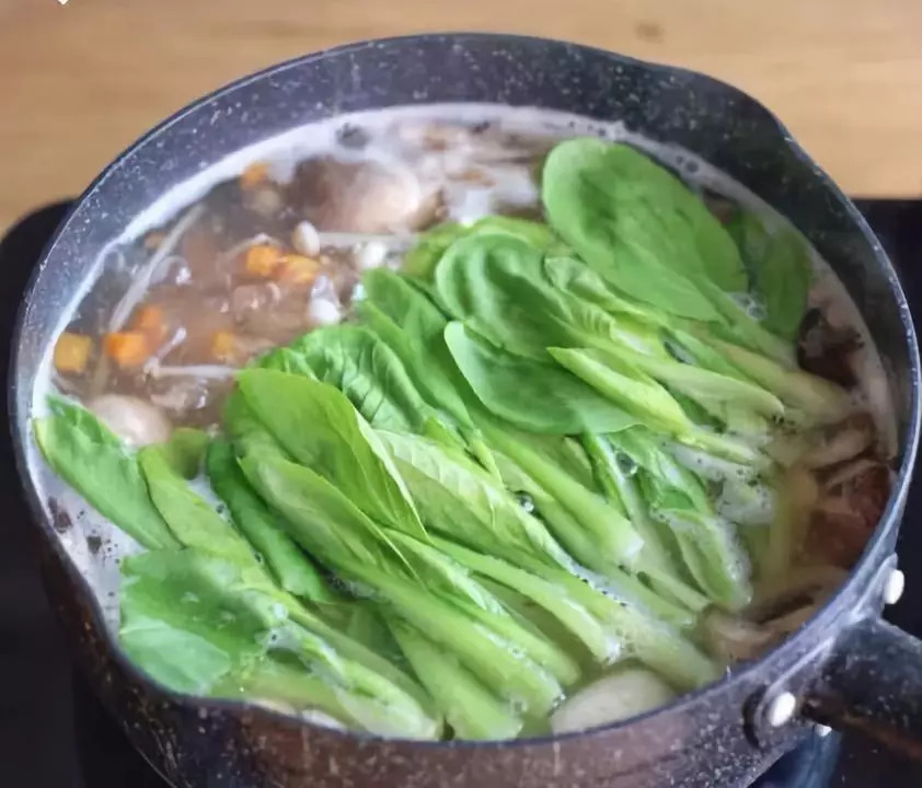 天气热孩子越来越爱吃这道菜,给孩子多做这几种家常菜少生病