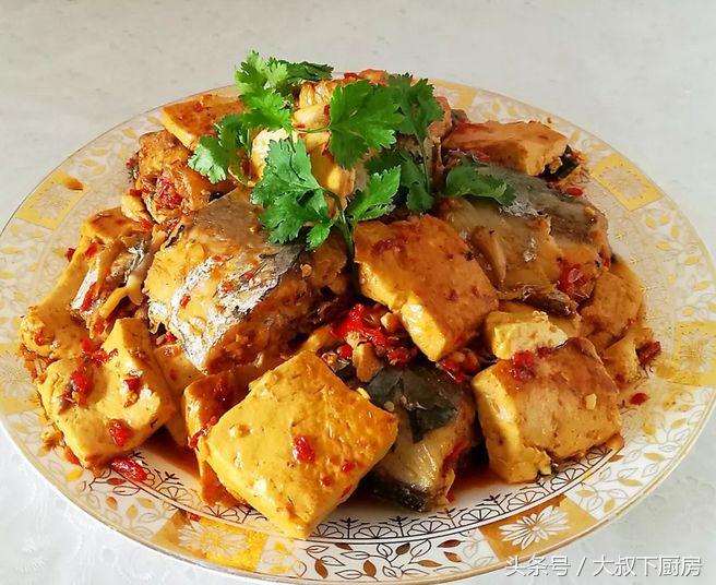 鲅鱼炖豆腐和鲅鱼炖粉条哪个好吃,鲅鱼炖豆腐简单又好吃的做法大全