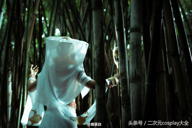 剑侠情缘网络版叁少林cos，温柔俊美，我居然有了种心动的感觉