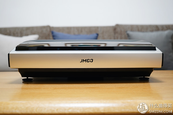 坚果sk120寸激光电视,坚果激光电视u1值得买吗