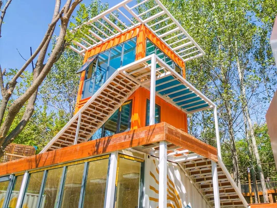 郑州足球小镇有真草足球场吗,郑州足球小镇现状