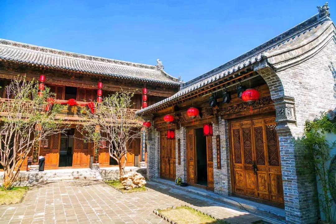 郑州足球小镇有真草足球场吗,郑州足球小镇现状