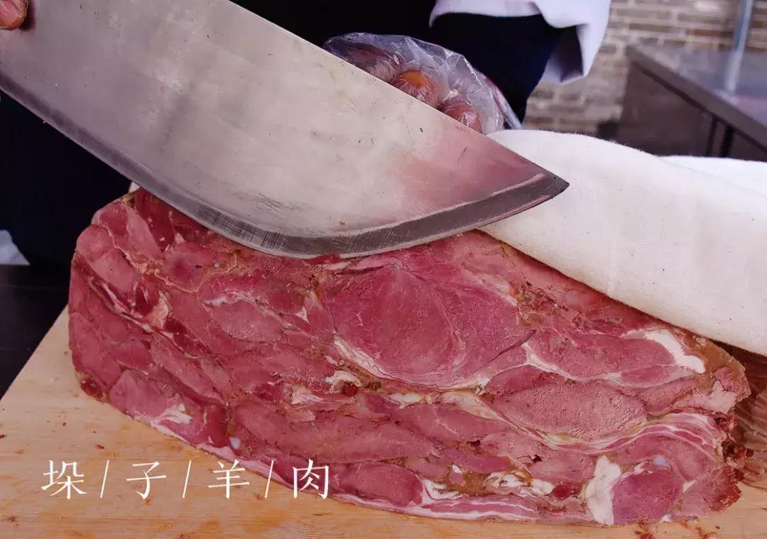 郑州足球小镇有真草足球场吗,郑州足球小镇现状