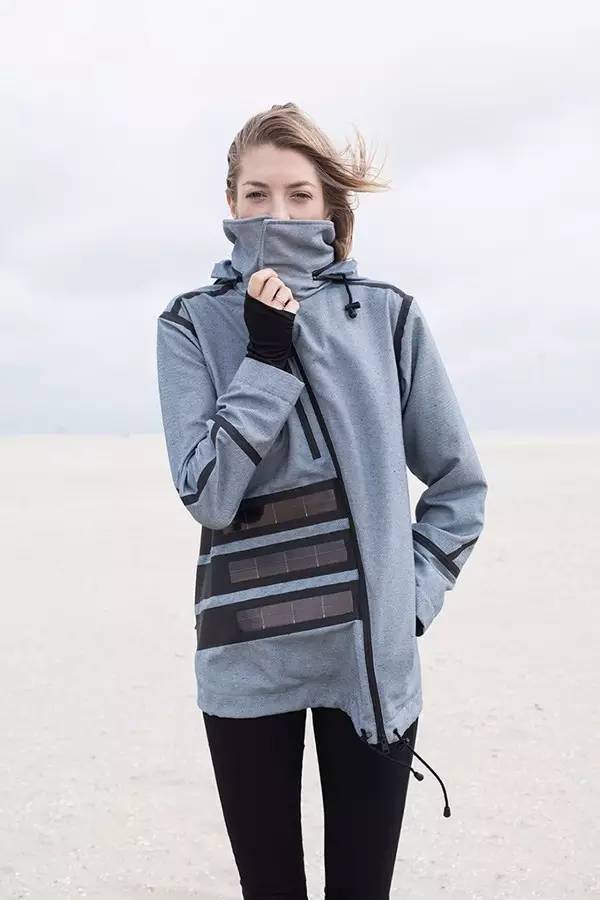 揭秘：国庆放假第一天，就把漂亮女友搞哭，他是怎么做到的