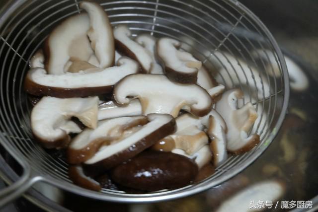 一流的生煎包原来只需这样做,生煎包自己做还是买半成品