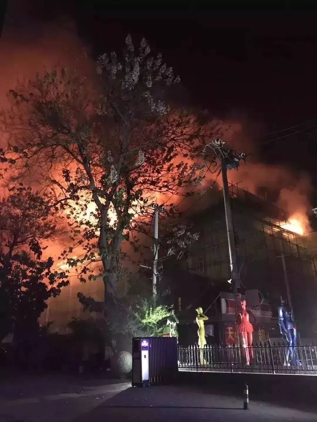 住在北京三环内与五环外的差别,在北京生活还是34线城市生活好