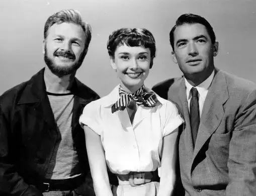 秋天丝巾防寒各种围法,时髦精都在学的几种系法丝巾教程