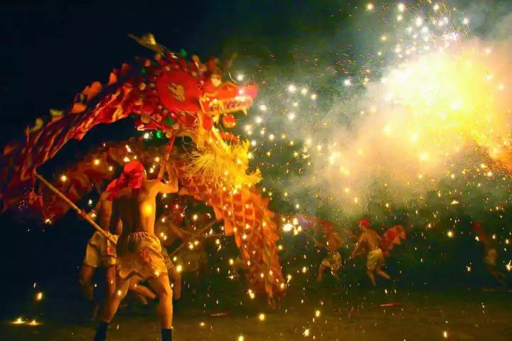 成都周边9个最受追捧的古镇！周末带孩子感受这里的古韵！