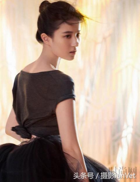 刘亦菲气质清冷,刘亦菲依旧是颜值界的定海神针