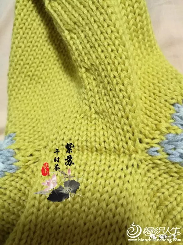 儿童开扣提花毛衣圆肩毛衣图解,提花从上往下黄色儿童毛衣图解