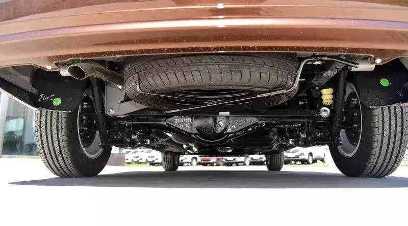 五菱宏光再出新款神车,五菱宏光s神车漂移