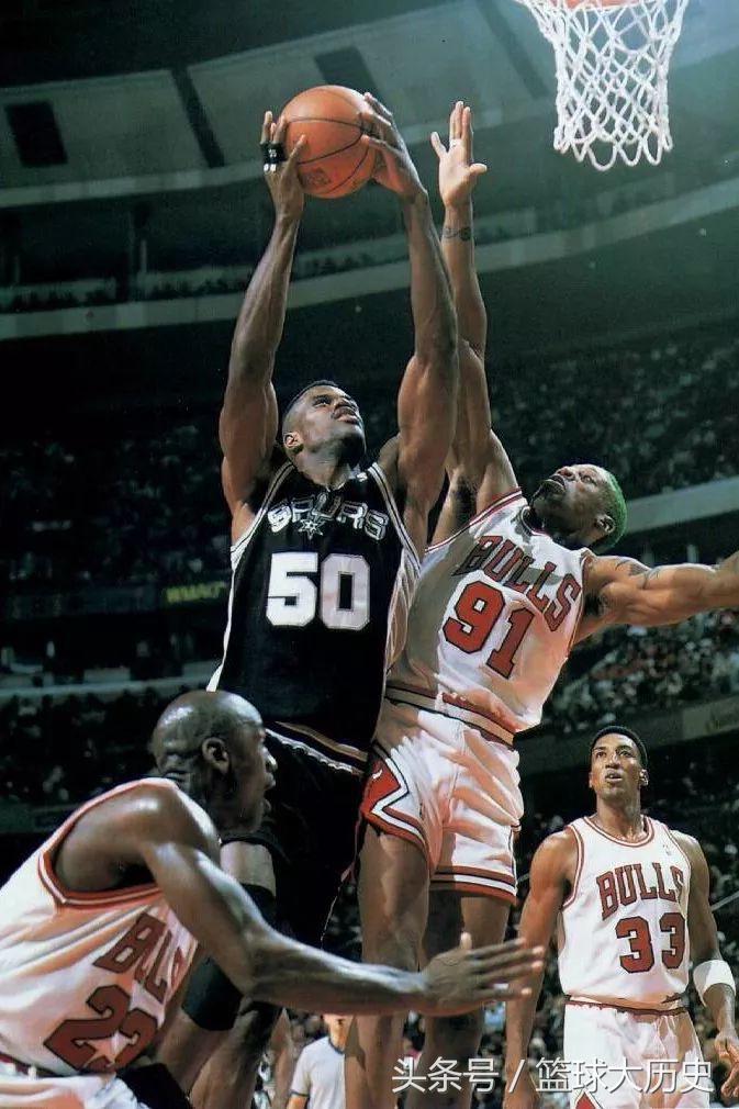 nba历史做到五次抢断五次盖帽,职业生涯场均盖帽最多的球员