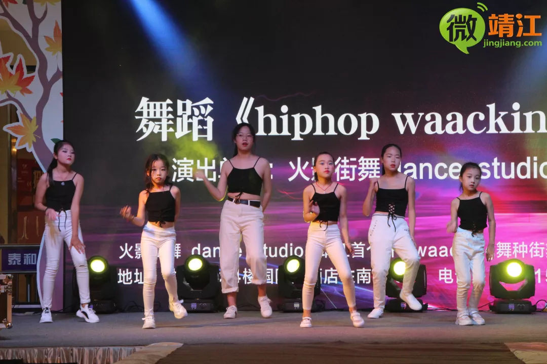 微靖江：这里发生了什么？竟引来近千名靖江人围观！还各种拍照