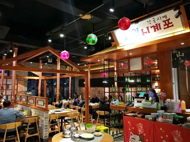 在太原能感觉在釜山街头吃烤肉,各种“芝士小吃”满屏食欲