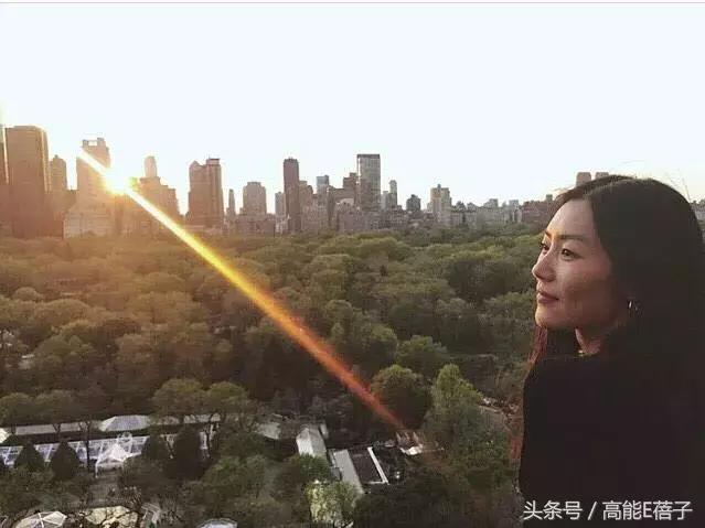 拍照pose技巧和方法,女生拍照剪刀手pose