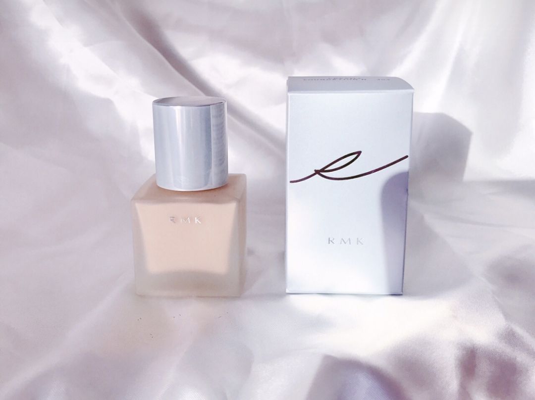 起皮卡粉脱妆用什么粉底液平价,平价好用适合混干皮的粉底液