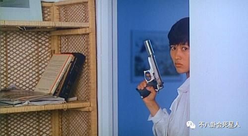 天生斜视参加选美，后成顶级打女被烧伤，当红时退圈为救患癌父亲