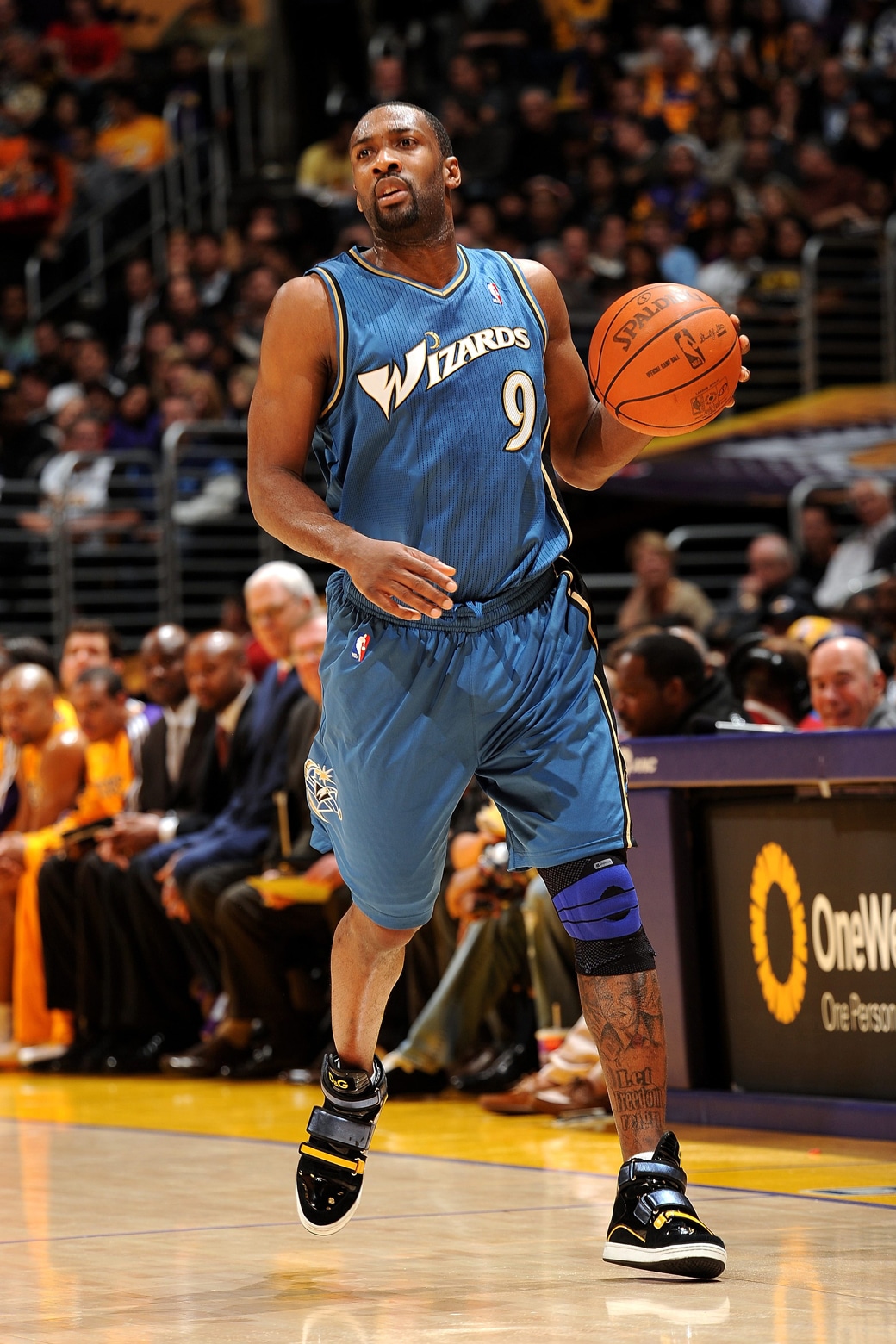 nba历史最实用篮球鞋,盘点nba史上最大最高的篮球鞋