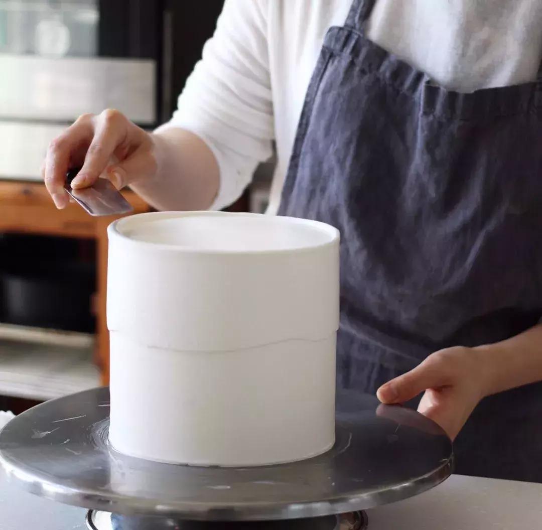 蛋糕抹面加色的技巧和手法,蛋糕抹面新手教程抹刀尺寸