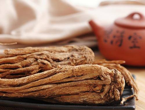 气血亏虚长斑吃什么中药,女人气血虚长斑中药方