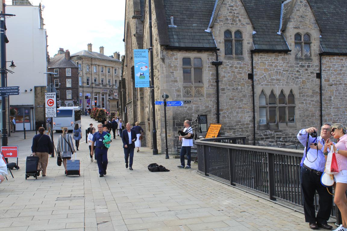 英国本科费用，大学排名，英国读研，国内认可度和就业问题