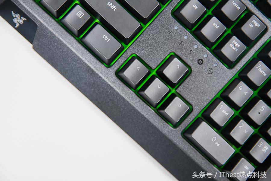 雷蛇入门机械键盘,雷蛇黑寡妇蜘蛛v3绿轴键盘测评