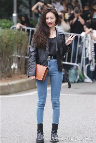 马丁靴搭配哪款马丁靴好看,马丁靴怎样穿搭才好看