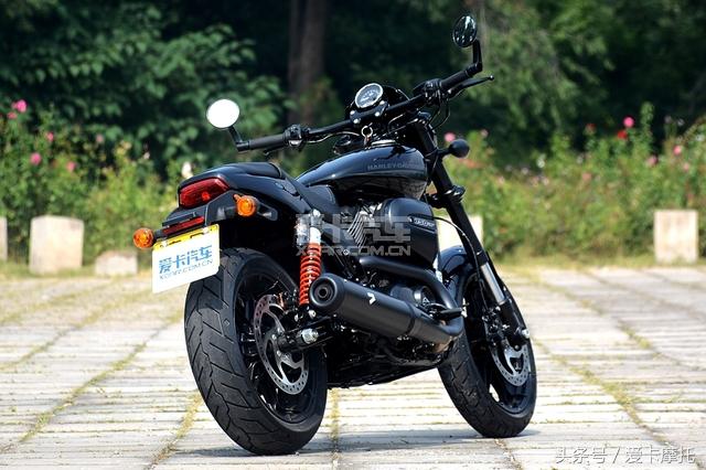 这不是你认识的哈雷试STREETROD750