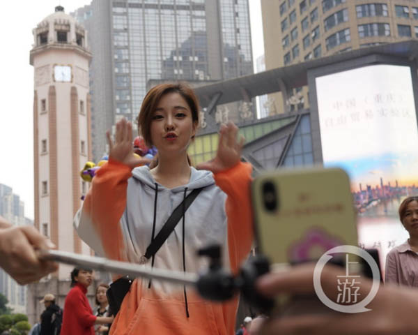 冯提莫万州形象大使,武汉斗鱼冯提莫